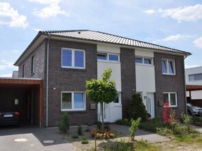 Neubau Doppelhaushälfte im stadtvillen Stil in Augustfehn! 