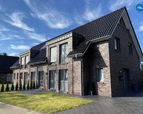 Neubau Doppelhaushälfte in Augustfehn!-