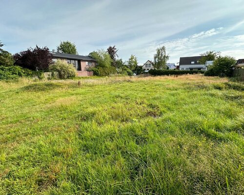 Hintergrundstück nur wenige Gehminuten zum Bürgerfelder Teich!-