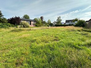 Hintergrundstück nur wenige Gehminuten zum Bürgerfelder Teich! 