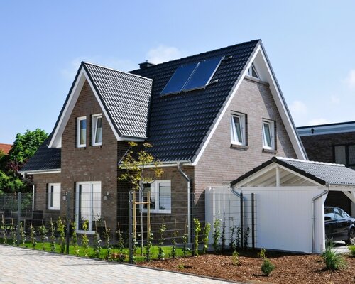 Harmonie von Tradition und Innovation: Neubau eines Einfamilienhauses im Friesengiebel-Stil-